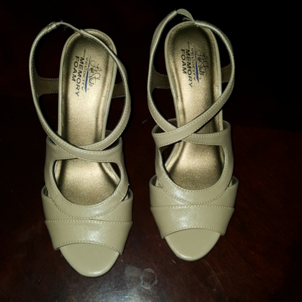 Life stride heels